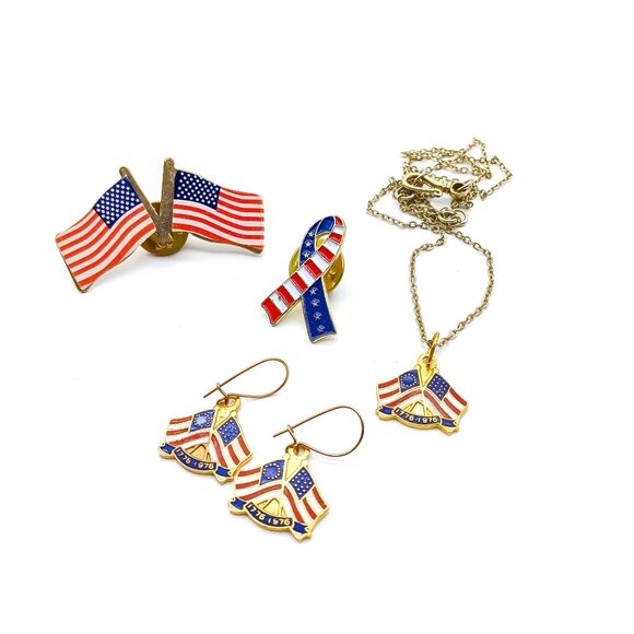 Vintage Patriotic Jewelry Lot, Fun Bundle of 2 USA Flag Pins a Pendant Necklace - Picture 2 of 2